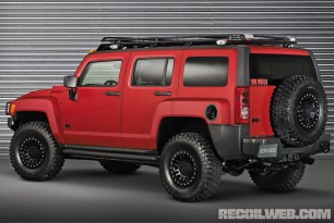 2009 Hummer H3 - Driver side rear quarter view