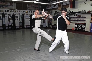 Richard Bustillo - Knife Defense