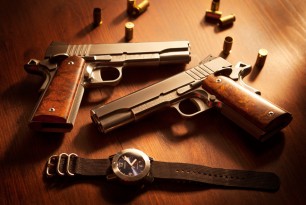 Cabot Gun Mirror Image Set