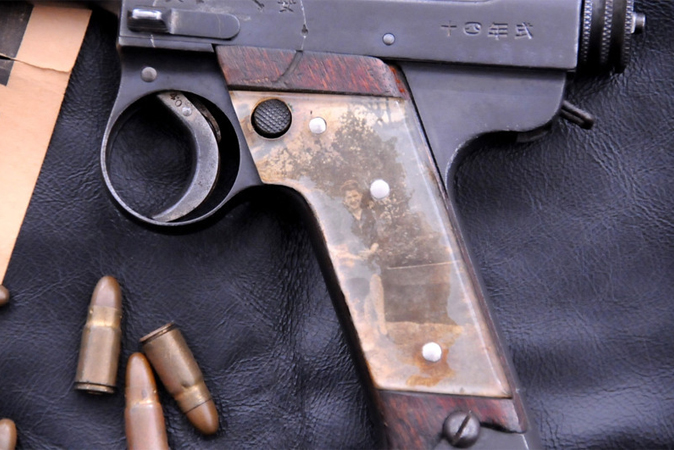 WWII Sweetheart Grips 2