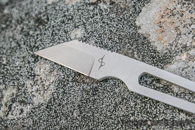Dirk Pinkerton Brevis Neck Knife Outta the Closet second look at gear 2