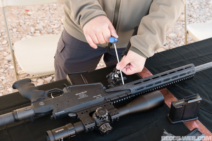 1-Removing-the-4-screws-on-the-handguard