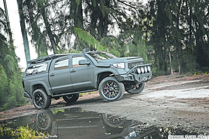 Toyota Tundra – Miami Vice