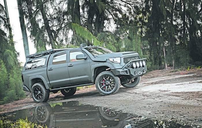 Toyota Tundra – Miami Vice