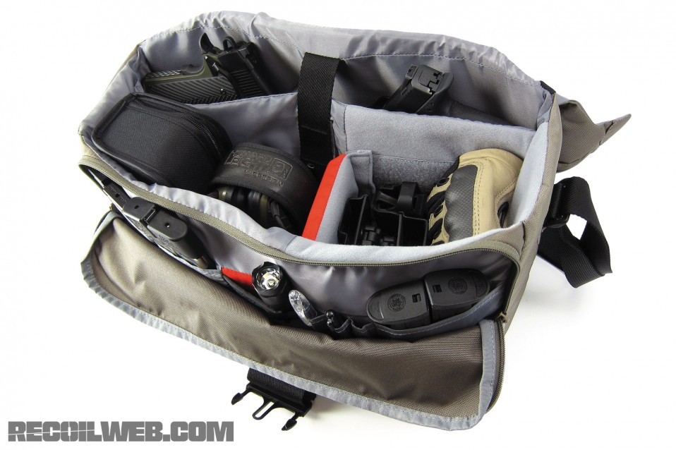 Undercover Bags Unica VII 4109 on March 22, 2012 RECOIL