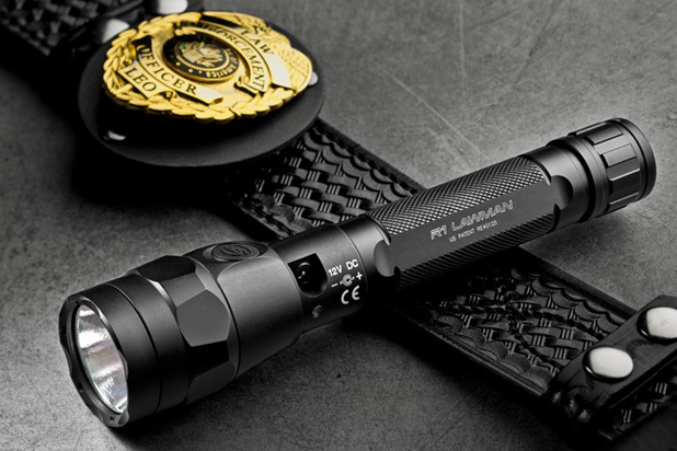 SureFire R1 Lawman Flashlight (video)