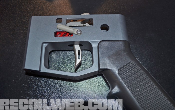 SHOT16: Rise Armament – Give your black rifle some soul