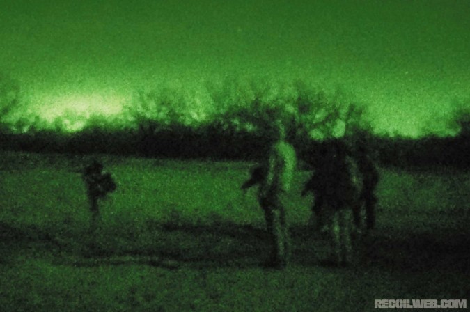 night-hunting-using-night-vision-and-thermals-night-vision-picture-004