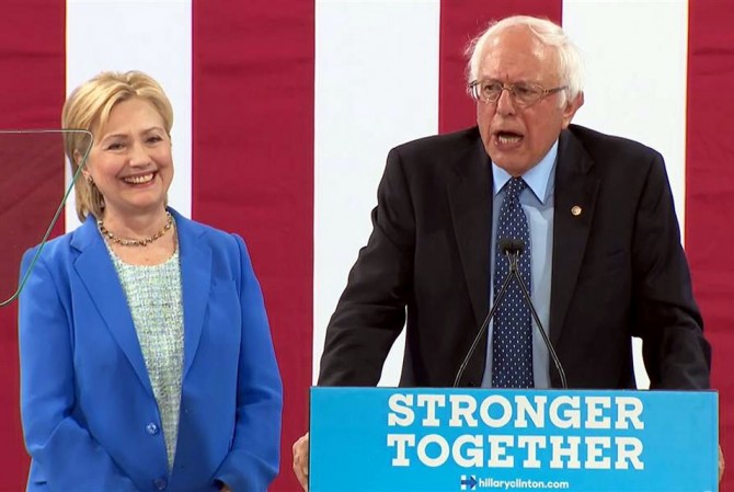 Bernie Sanders Announces Support for Clinton