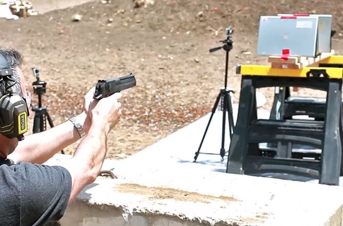 Bulletsafe – How Bulletproof are MacBooks?