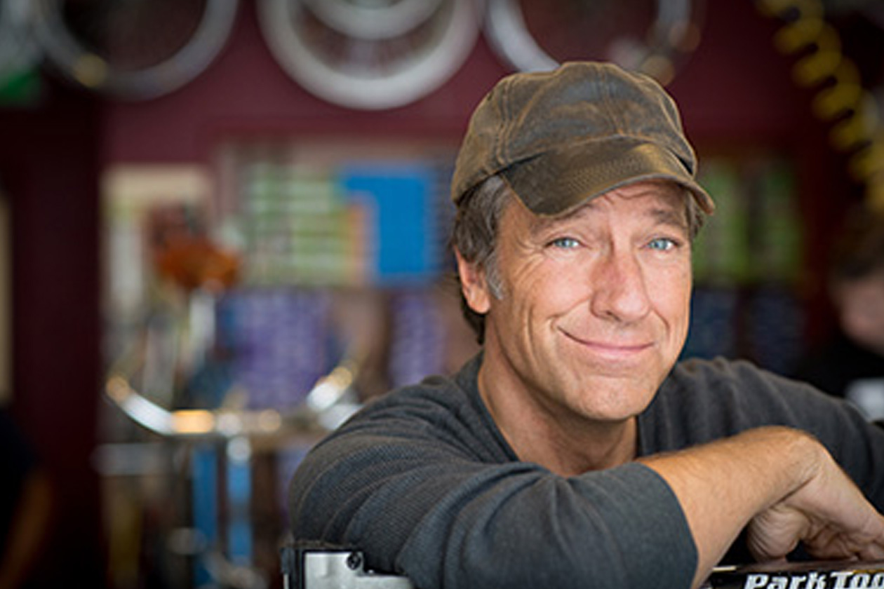 Mike Rowe Appearing at SHOT Show 2017 RECOIL