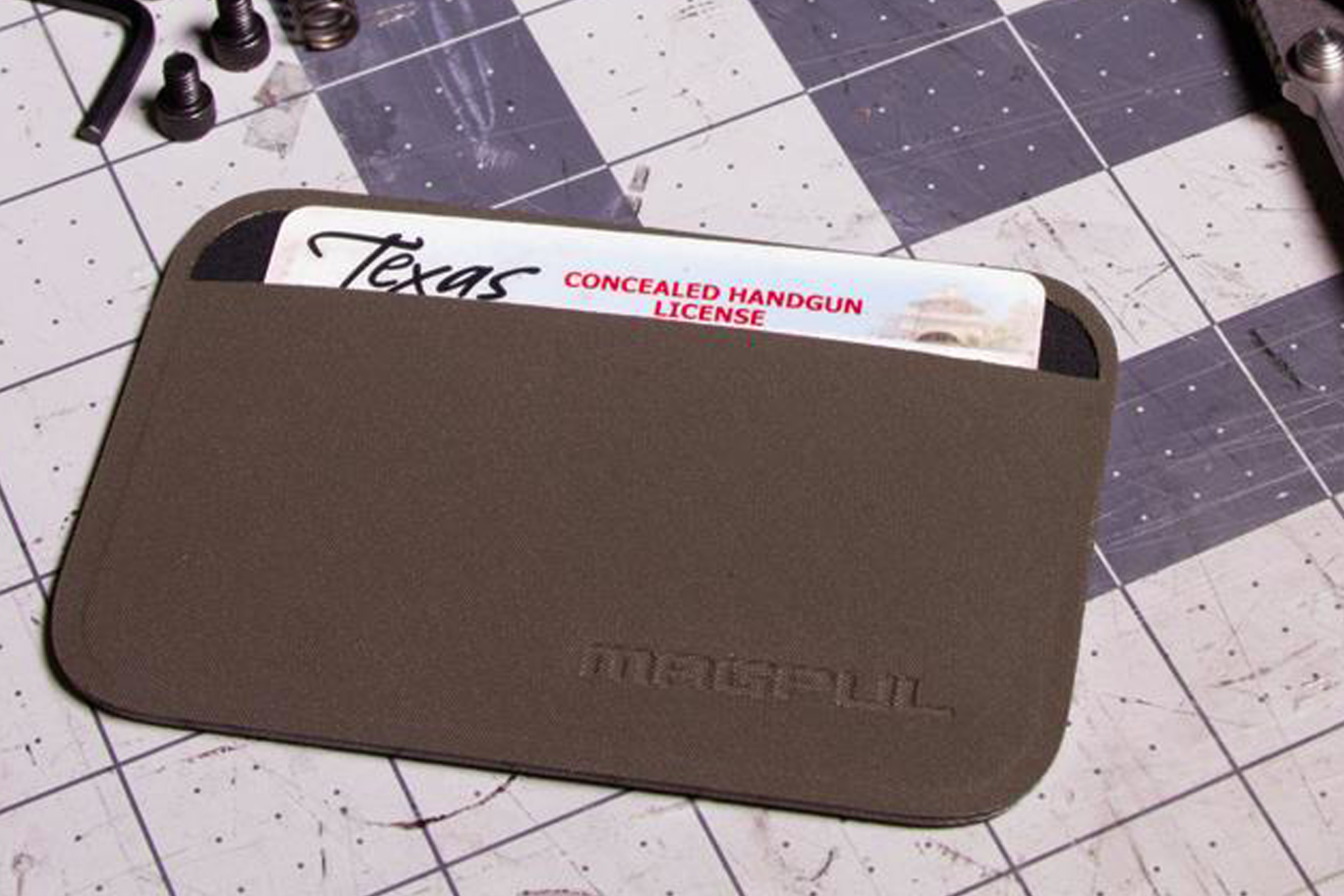 Magpul Essential Wallet RECOIL