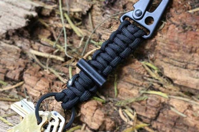 10-items-to-add-to-your-edc-bomber-carabiner-paracord-keychain