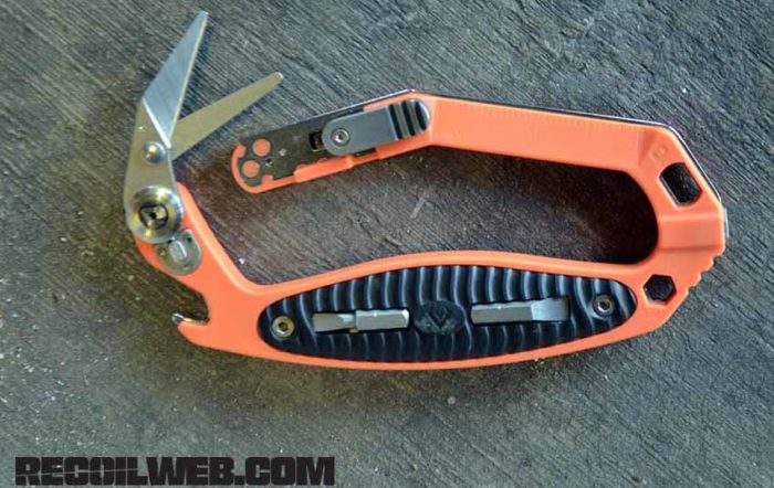 Cut, Rescue, Assist and Break with the CRAB from V Nives