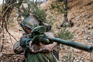 Hidden In Plain Sight: Camouflage & Movement From A USMC Scout Sniper