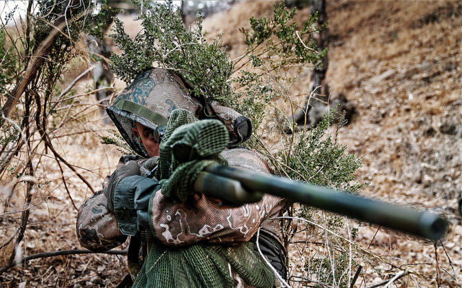 Hidden In Plain Sight: Camouflage & Movement From A USMC Scout Sniper