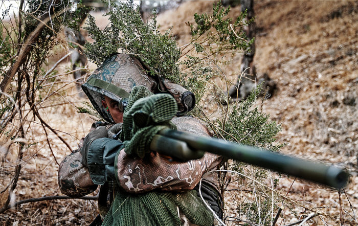 Hidden In Plain Sight: Camouflage & Movement From A USMC Scout Sniper
