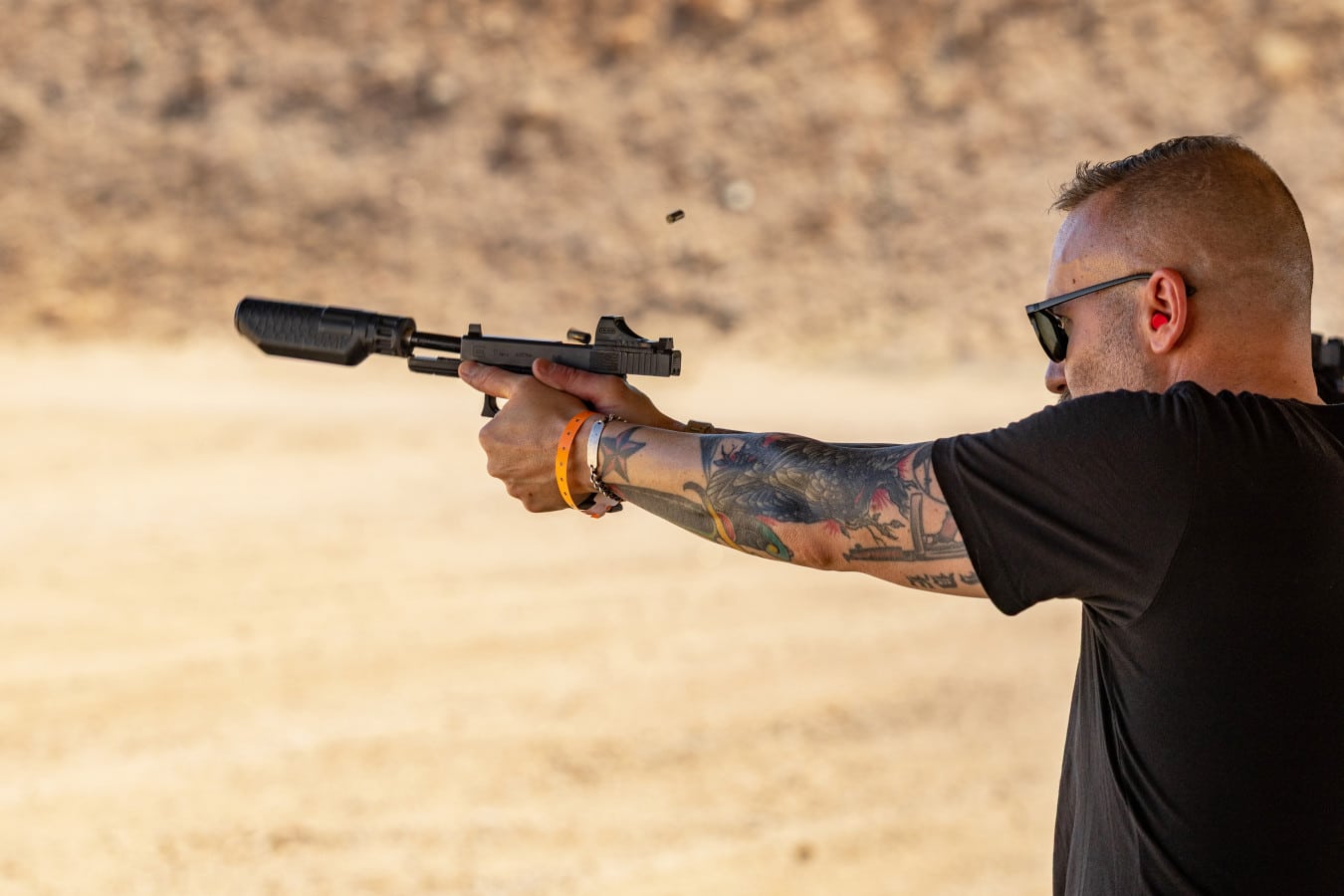 カンザキNo.11 No.T6 Call Of The Wild: Behind the Scenes at Jaguar Silencers | RECOIL