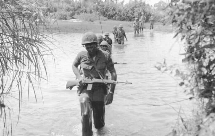 [OLD SCHOOL] HAIL AND FAREWELL: The End Of The Much-Maligned M14 Rifle And The Introduction Of The M16