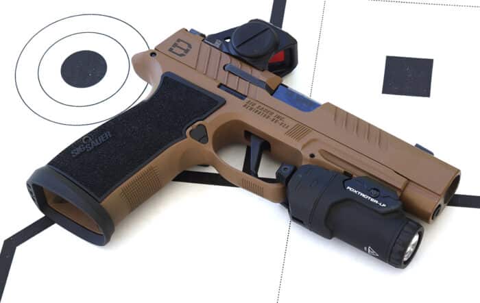 SIG XRAY5 Pistol Dot & FOXTROT2R WML: A High-Tech Package